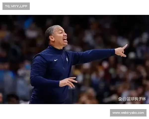 拜仁小将阿兹努因合照遭网暴 主动关心穆西亚拉伤情引关注 拜仁小将阿兹努因合照遭网暴 主动关心穆西亚拉伤情引关注