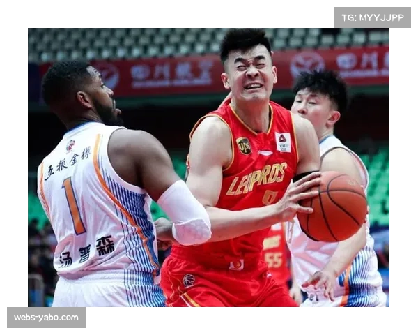 新疆广厦强化无限换防紧逼 破坏进攻节奏控制犯规数